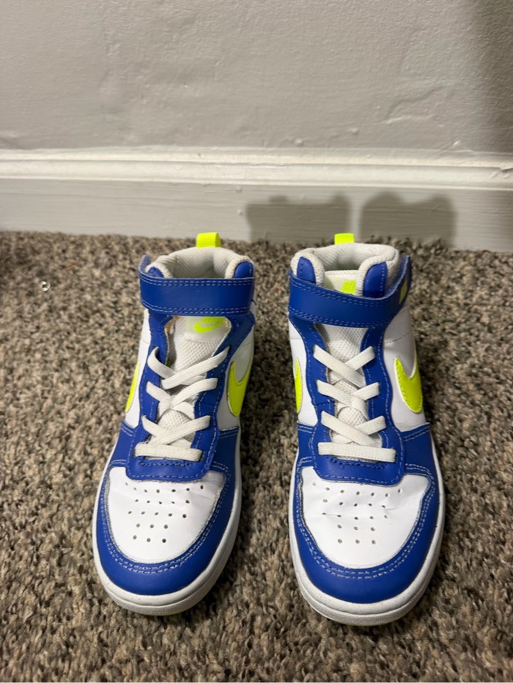 Nike Kids High-Top Sneakers in Blue, White & Neon Yellow